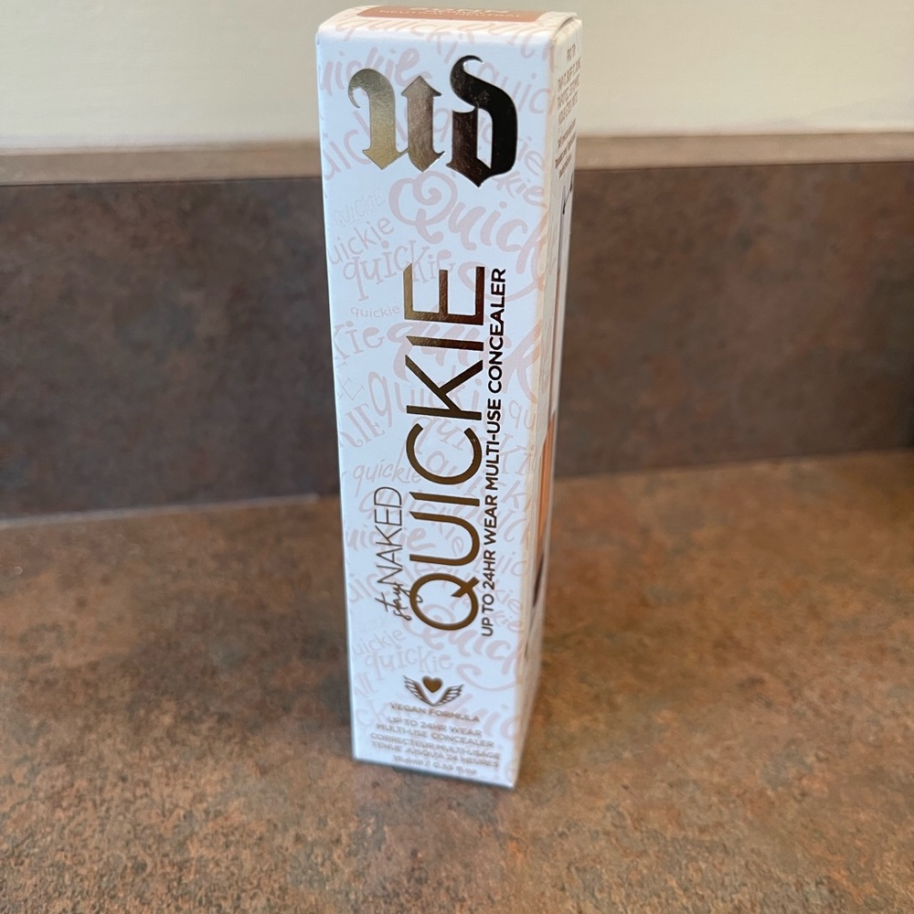 Urban decay quickie concealer brand new- sealed box
